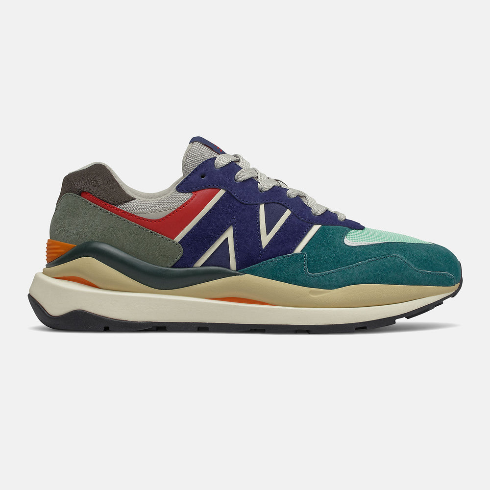 57/40 | New Balance Shoes Light Cliff Grey/Velocity Red - Men