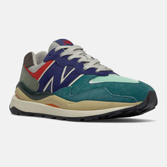 57/40 | New Balance Shoes Light Cliff Grey/Velocity Red - Men