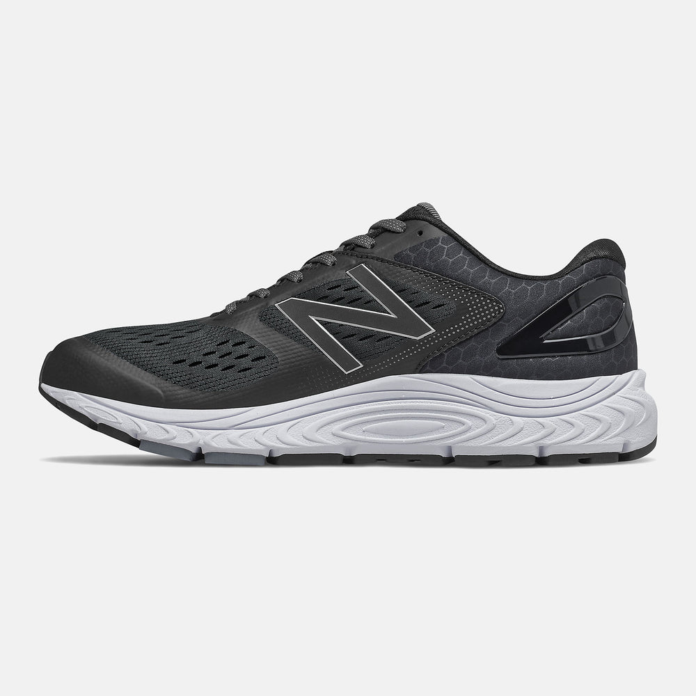 840v4 | New Balance Shoes Black/White - Men