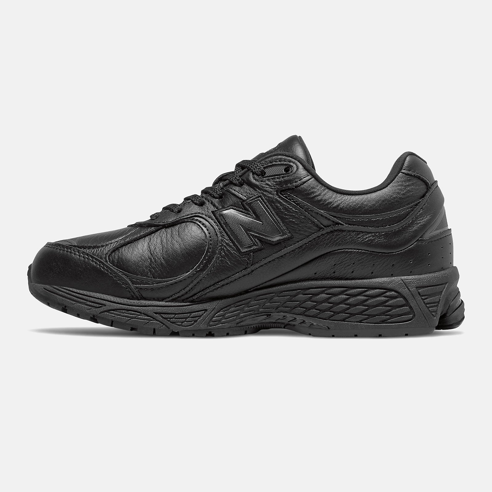 2002R | New Balance Shoes Black/Silver Metallic - Men