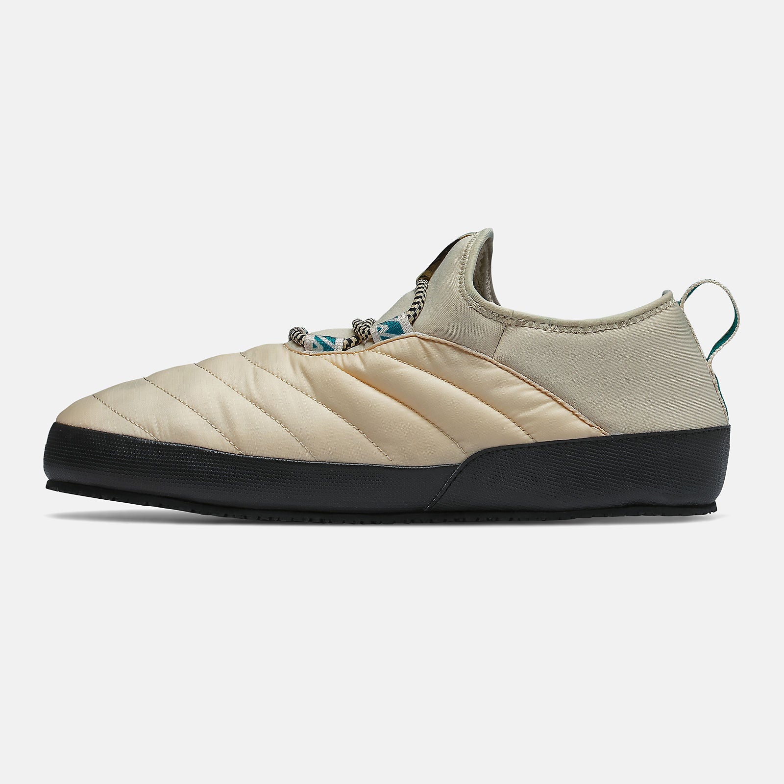 CRVN MOC | New Balance Shoes Cream/Black - Women/Men