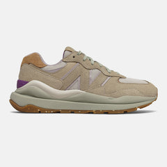 57/40 | New Balance Shoes Incense/Sour Grape - Women