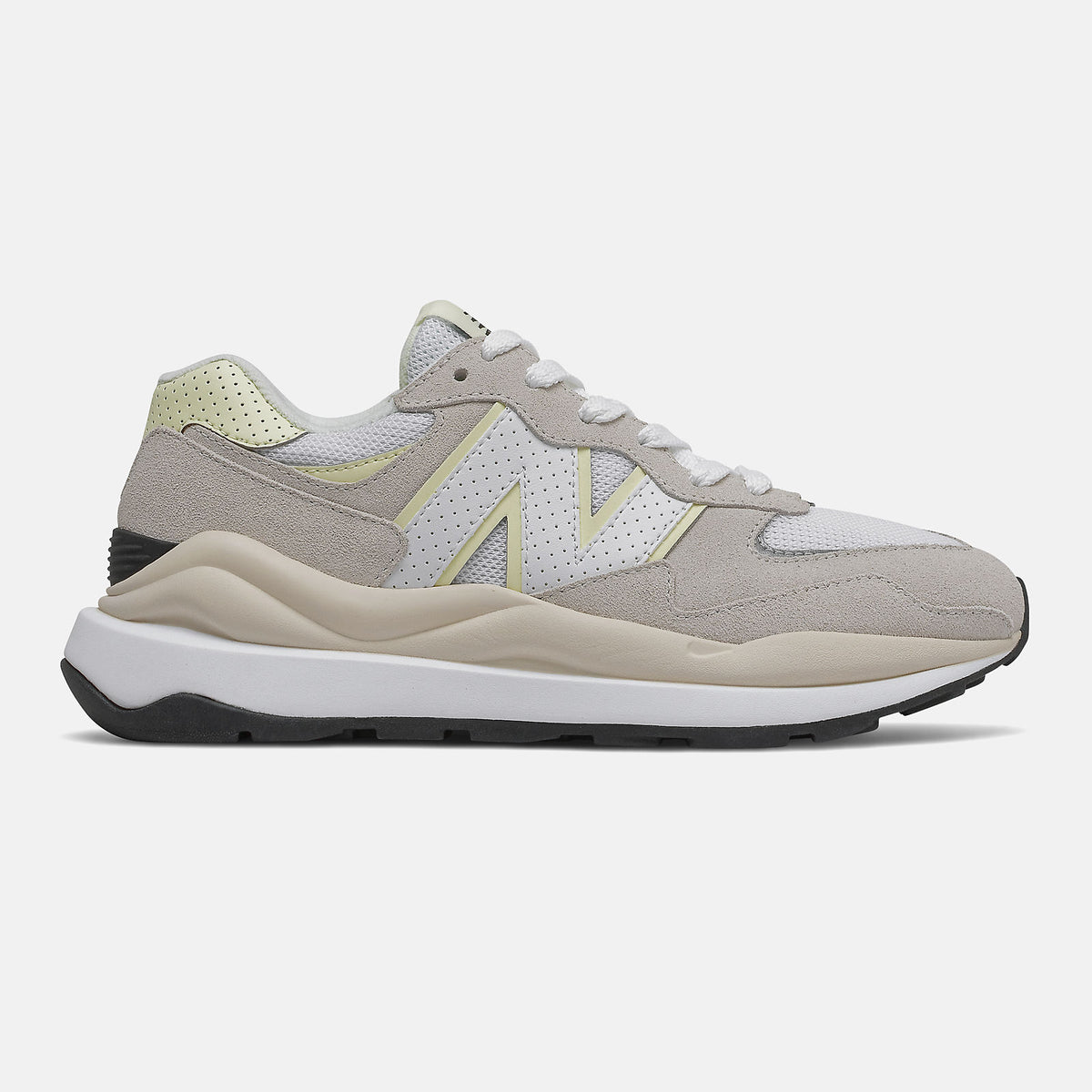 57/40 | New Balance Shoes Gold/Aspen - Women
