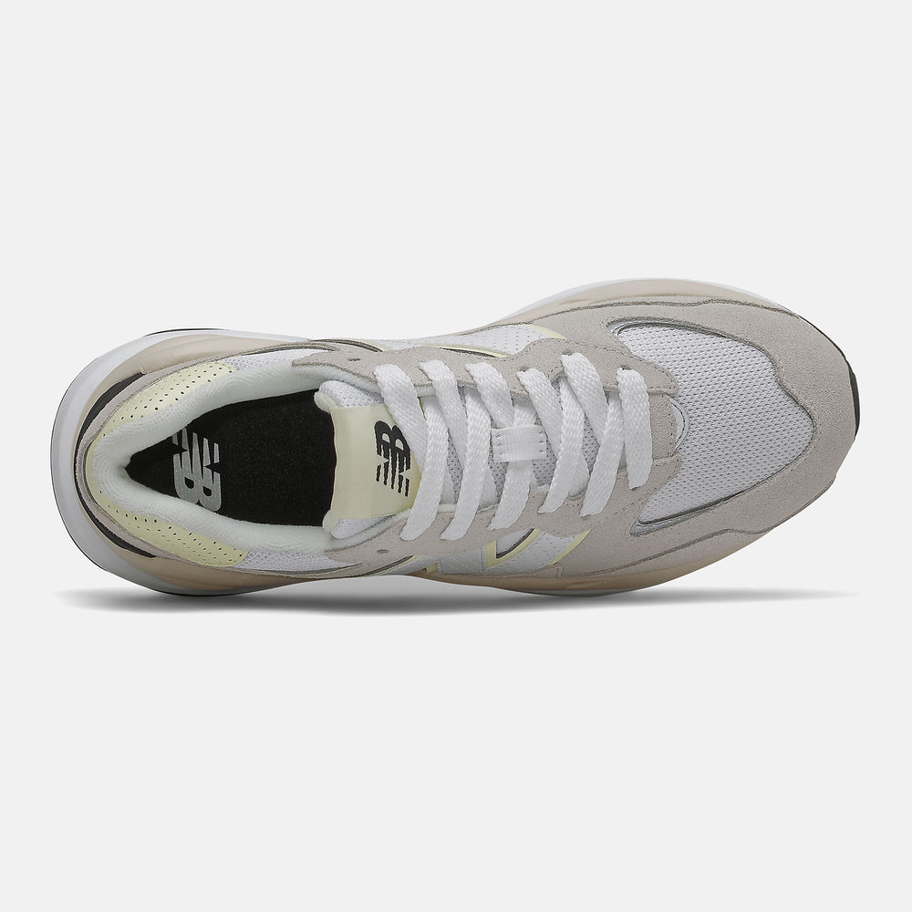 57/40 | New Balance Shoes Gold/Aspen - Women