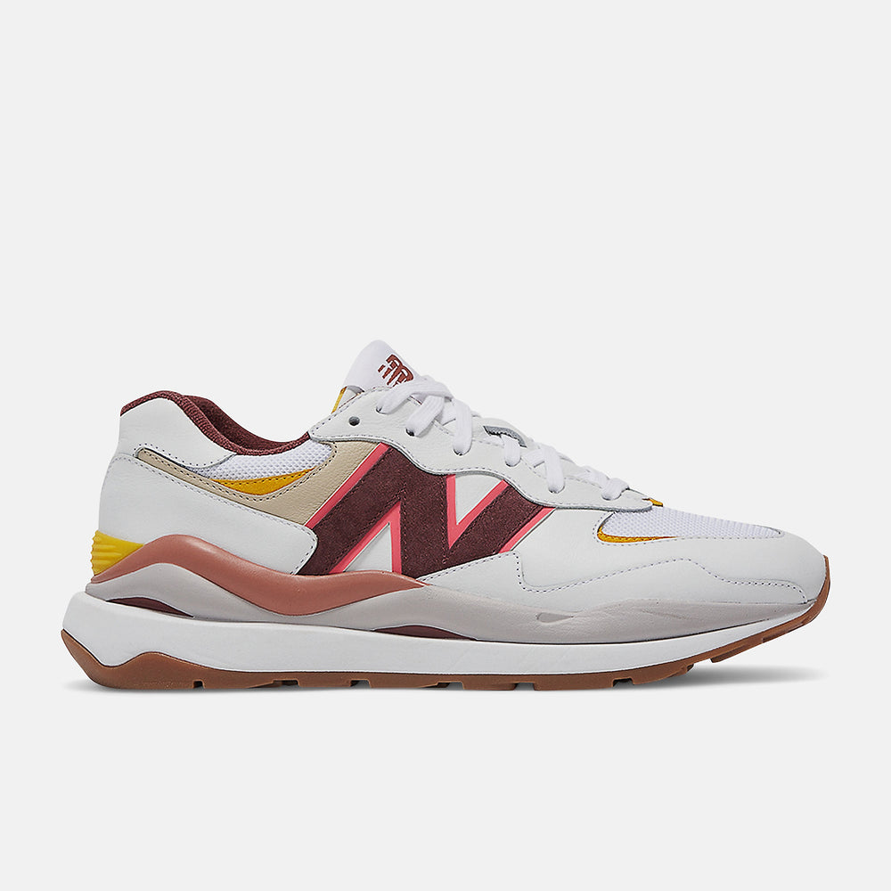 57/40 | New Balance Shoes White/Angora - Women
