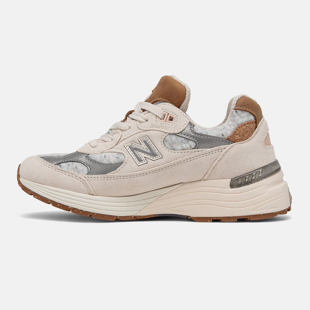 Made In US 992 | New Balance Shoes Raw Silk/Maple - Women