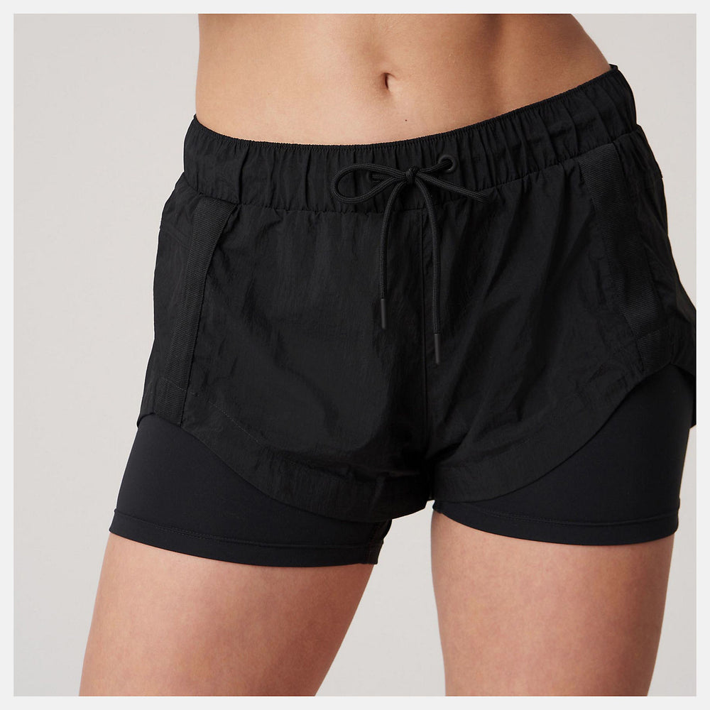 Bandier Woven tech Short | New Balance Clothing Black - Women